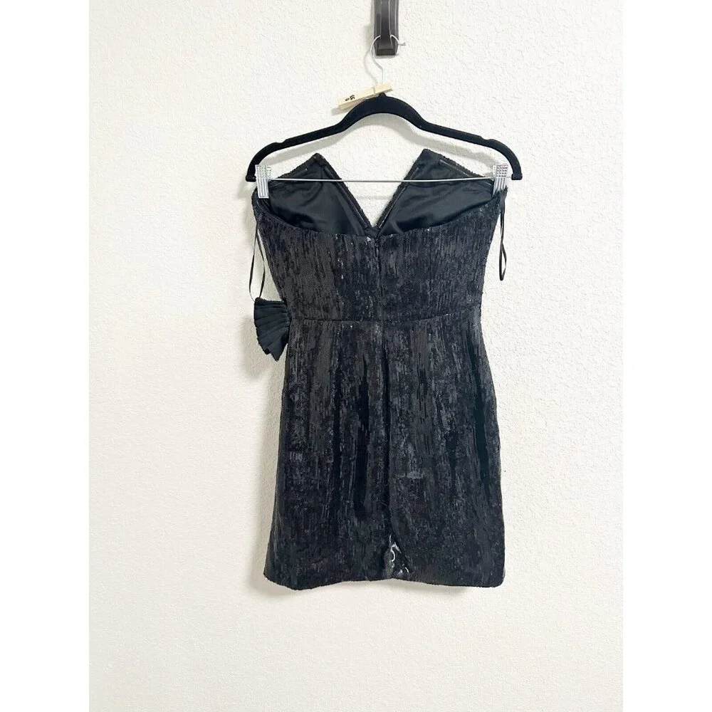 Retrofête Carolyn Sequin Dress Strapless Off The Shoulder Tulip Hem Medium - Picture 4 of 7